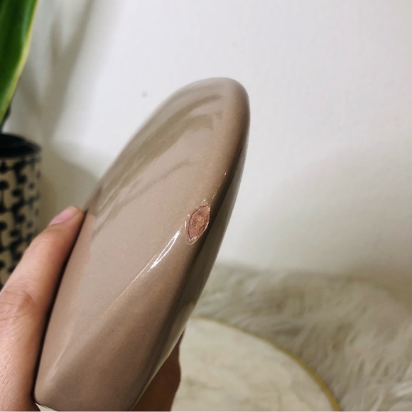 Taupe Haeger Vase - Picture 6 of 7